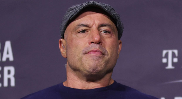 Joe Rogan Urges Voters to Ditch Democrats: 'Serious Errors' Made during Pandemic