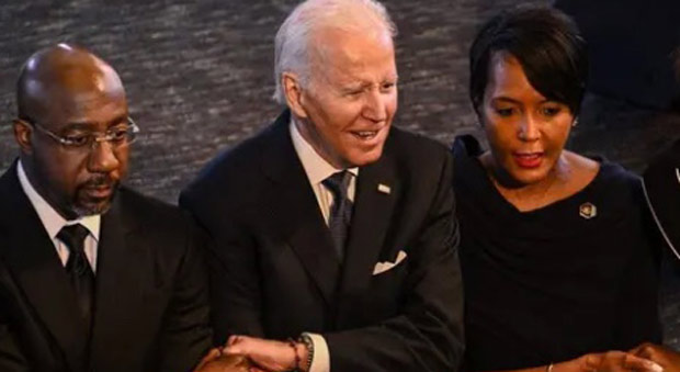 Biden Claims He Frequented Black Church during CRM, But Nobody Remembers Him