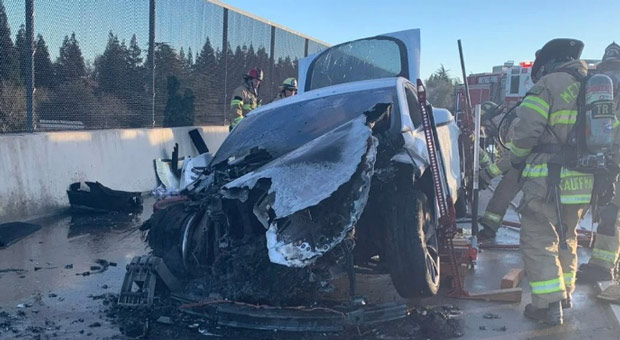 Tesla 'Spontaneously' Bursts into Flames, Requires 6K gallons of Water to Extinguish Blaze