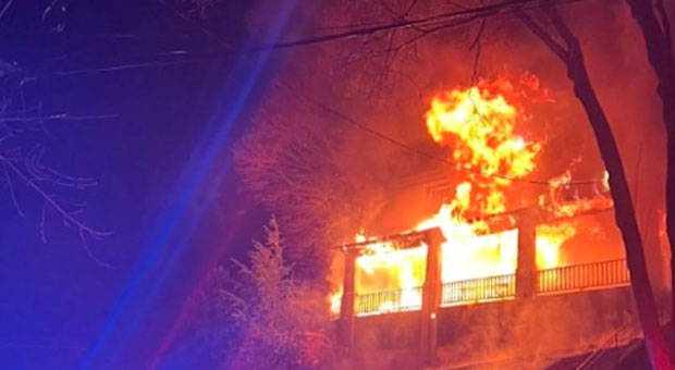 Home of Elizabeth Warren's Son Burns Down in Devastating Fire