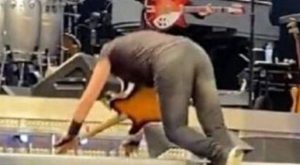 Bruce Springsteen Falls on His Face During Concert in Amsterdam