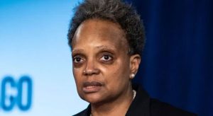 Lori Lightfoot Begs Texas Gov Greg Abbott to Stop Busing Migrants to Chicago