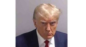 Trump Tweets Mugshot in First Twitter Post since Being Banned Never Surrender