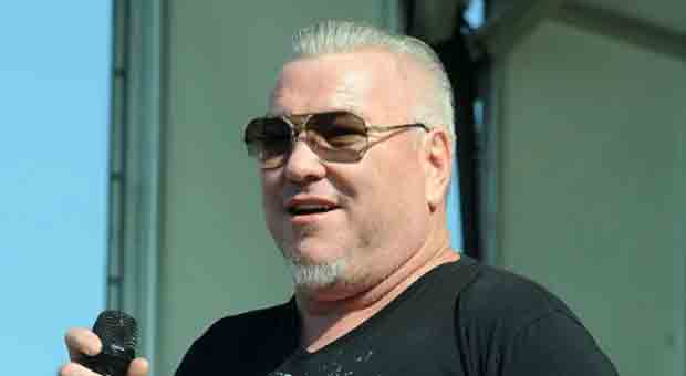 Former Lead Singer of Smash Mouth Dies at 56