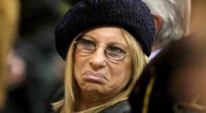 Barbra Streisand Vows to Leave US If Trump Becomes President