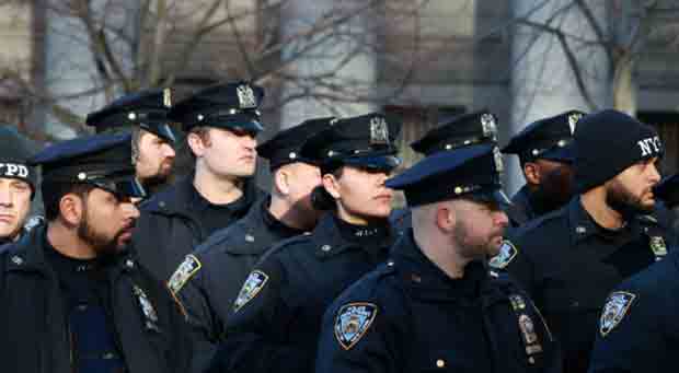 Over 2,500 NYPD officers Have Quit the Force This Year Alone