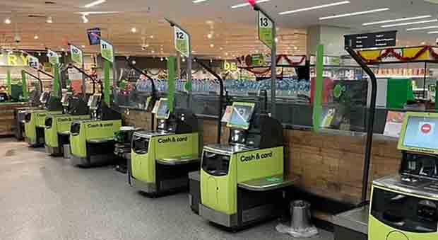 UK Supermarket Ditches Self-Service Checkouts, Re-Employs Human Staff