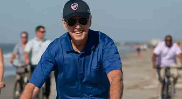 Joe Biden Takes 418th Vacation Day since Becoming President