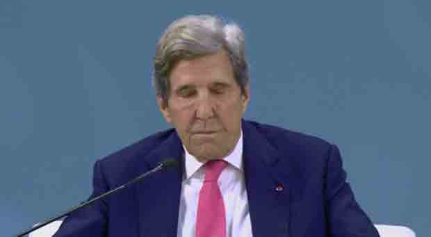 John Kerry Stuns Attendees at Climate Summit with Bizarre Comment on Democracy - WATCH